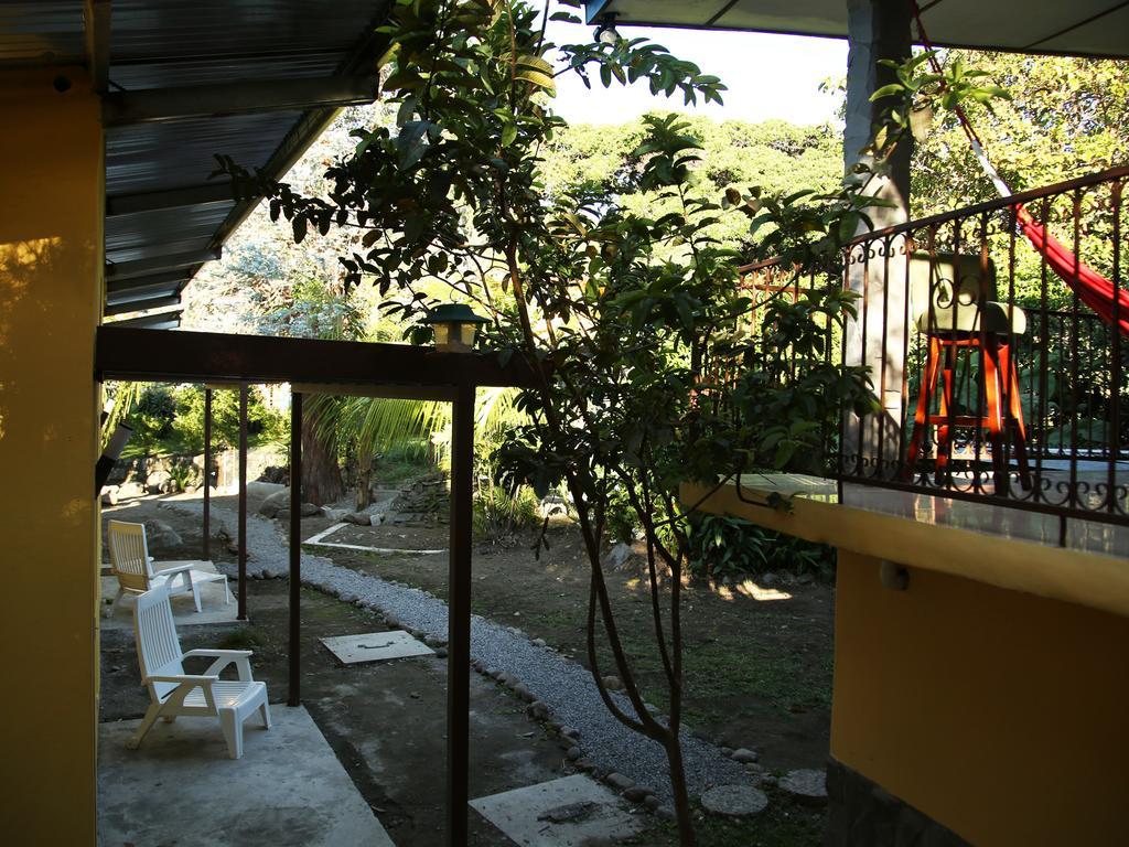 Hostal Gaia ボケテ エクステリア 写真