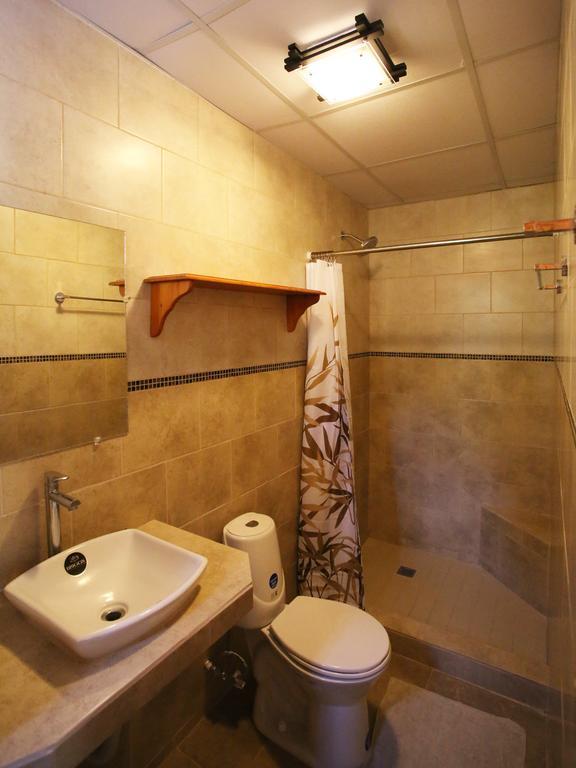 Hostal Gaia ボケテ エクステリア 写真